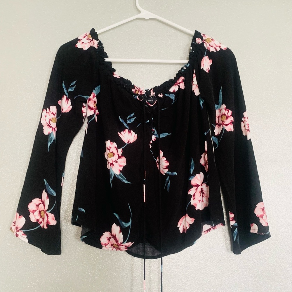 Kendall & Kylie | Crisscross Tie Front of The shoulder Long sleeve Blouse